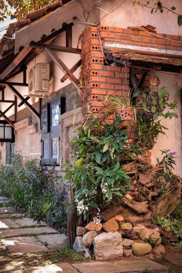 Y.O Inn Kon Tum Экстерьер фото